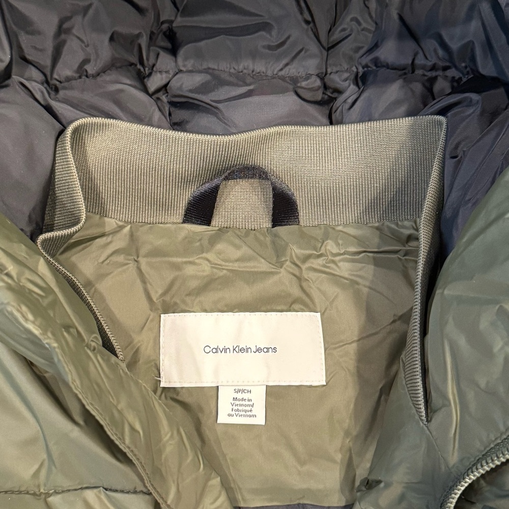 Calvin Klein Puffer Jacket sz SM - Picture 7 of 10